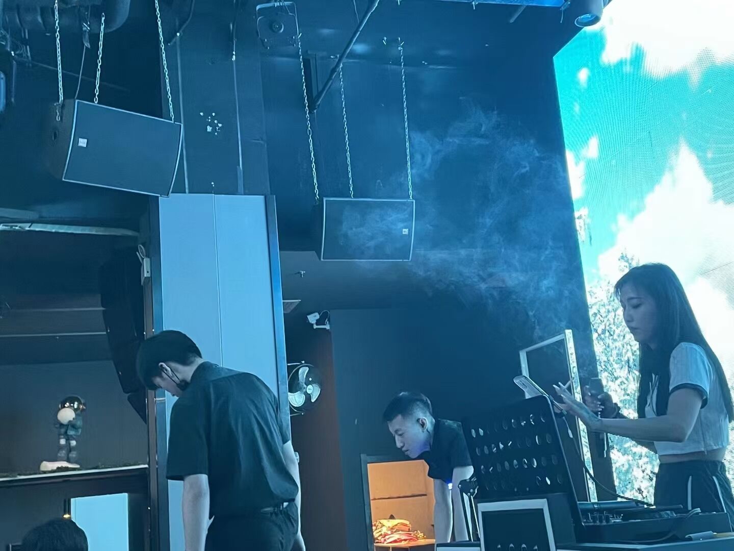 2022.07.12辽宁·盘锦1881电音串吧 (3).jpg